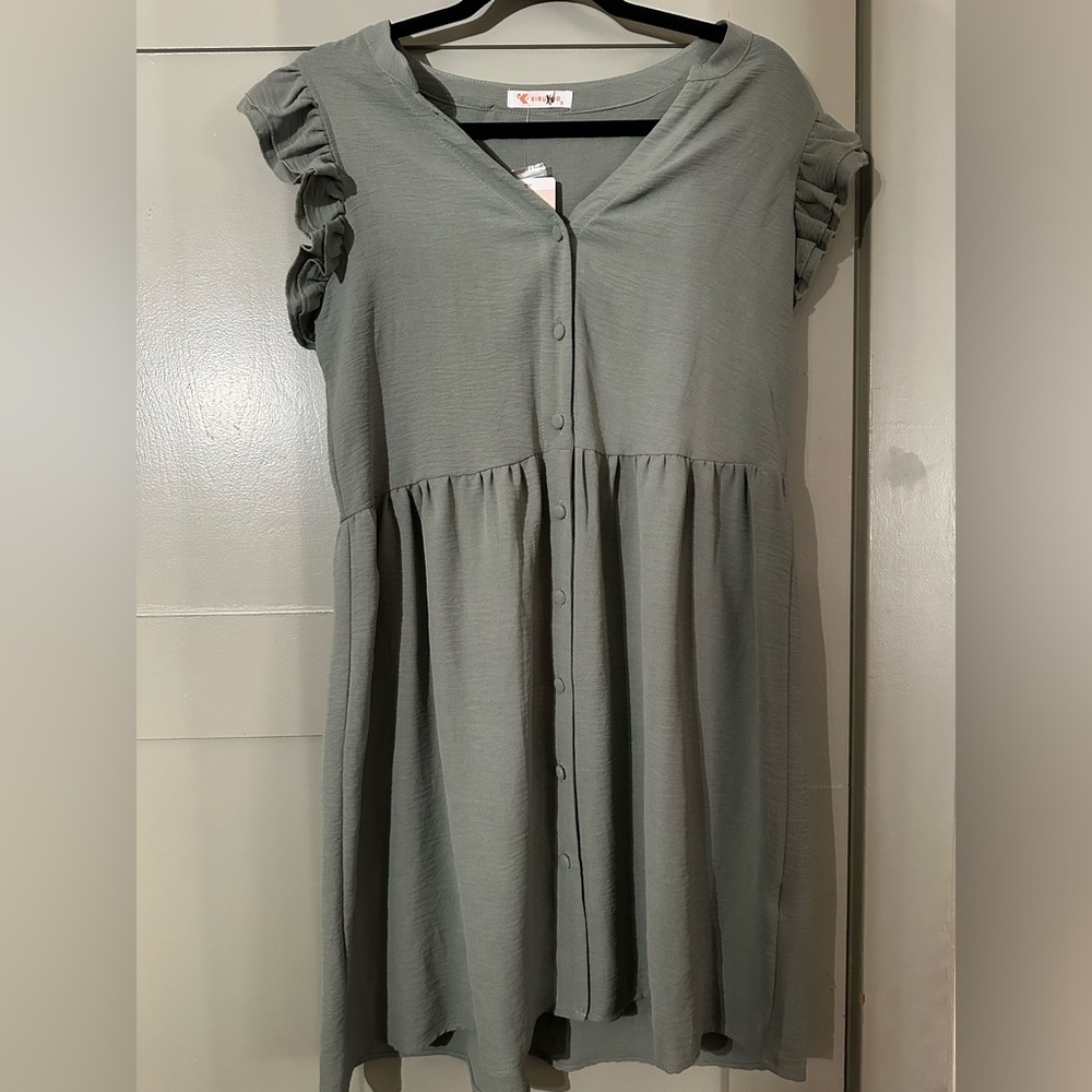 Elegant Green Button-Down Dress